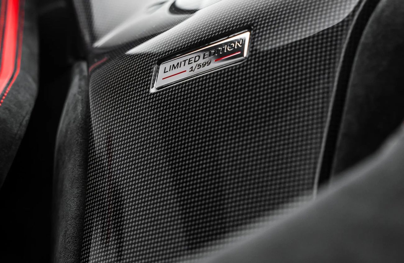 فيراري 812 كومبيتيزون 6.5L V12 Naturally Aspirated Engine