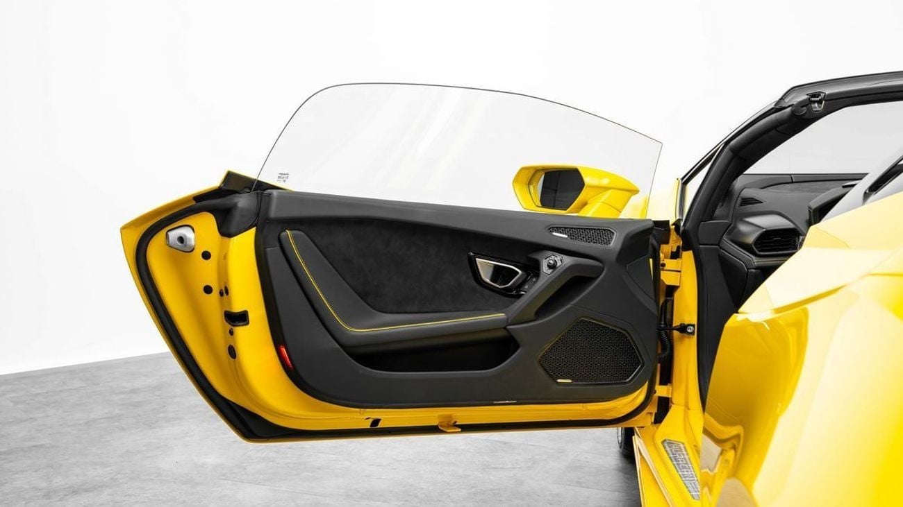 Lamborghini Huracan Evo Spyder - 2024 - GCC Specs - Under Warranty and Service Contract