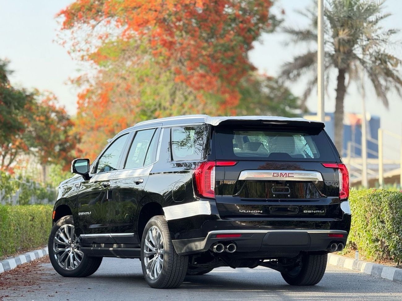 GMC Yukon 6.2 V8 Denali (AWD)