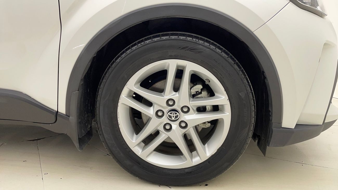 تويوتا CHR VX 1.8 | بدون دفعة مقدمة | اختبار القيادة في المنزل