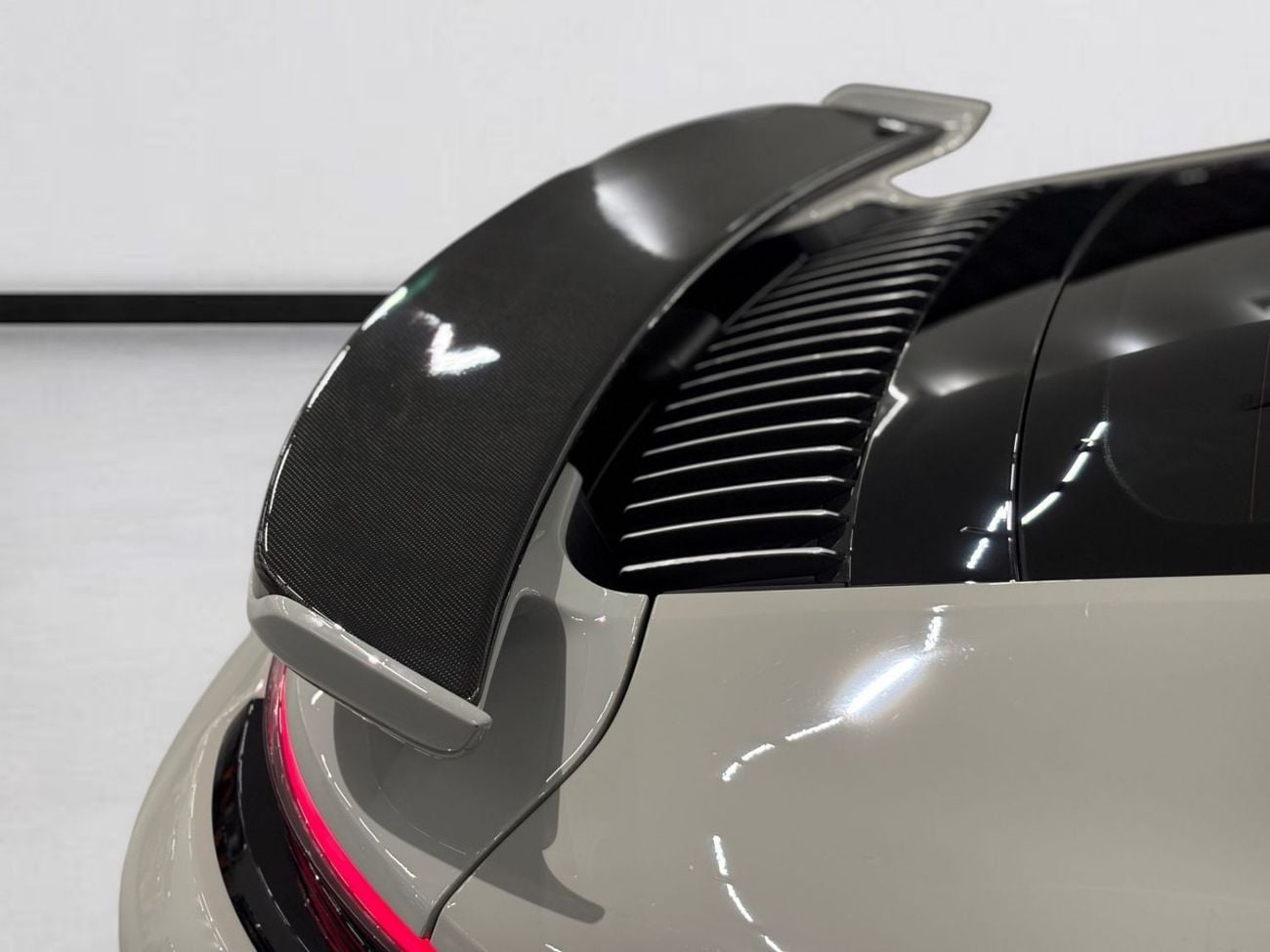 Porsche 911 TURBO S CARBON AERO KIT | CRAYON GREY | FULL AGENCY HISTORY | PORSCHE 911 TURBO S | 2021 | GCC