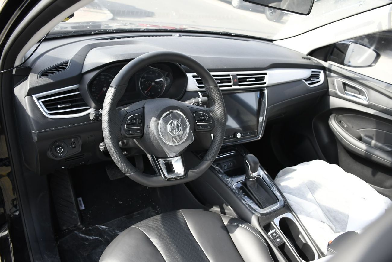 MG 5 2025 MG 5 1.5L Deluxe Edition is the top-tier variant