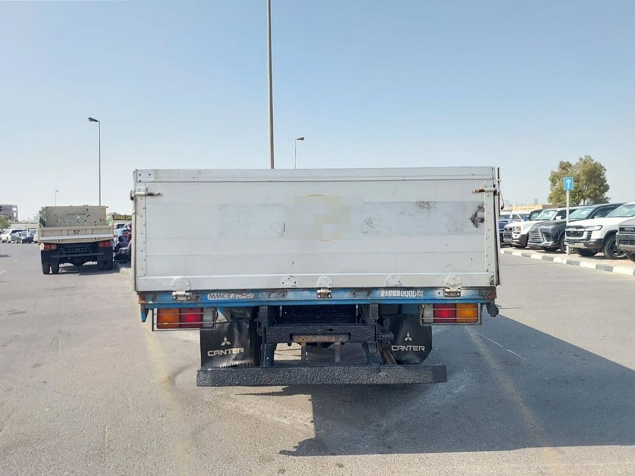 ميتسوبيشي فوسو كانتير MITSUBISHI CANTER ALUMINIUM BODY TRUCK RHD 1989 MODEL 4.2 L DIESEL MANUAL(PM22104)