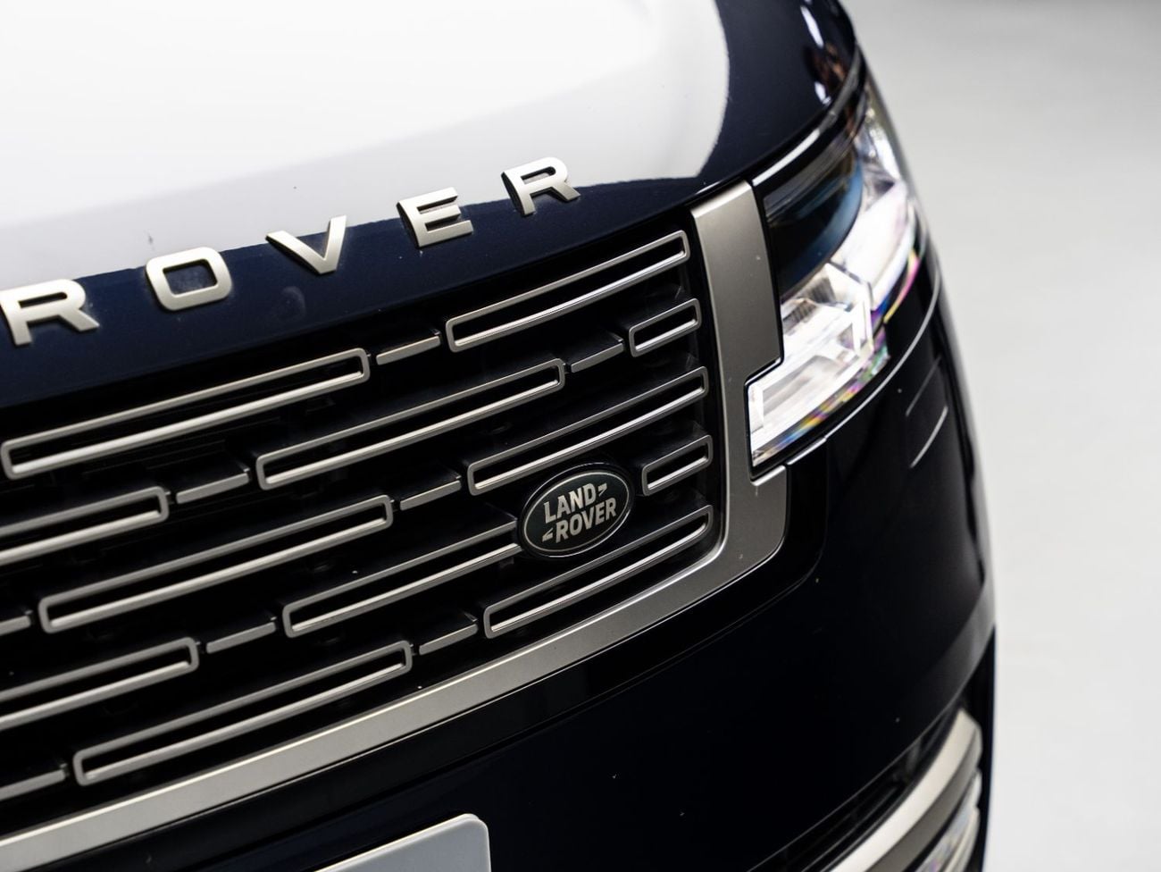لاند روفر رينج روفر 2023 Range Rover HSE P400, 3.0TC I6, 4WD, 395bhp, 8 Speed Auto