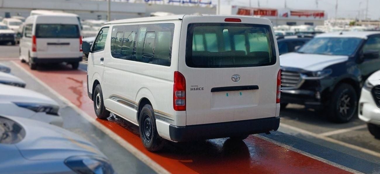 Toyota Hiace DLS - STD ROOF Toyota HiAce Standard roof 2.5L Diesel MT 2025YM