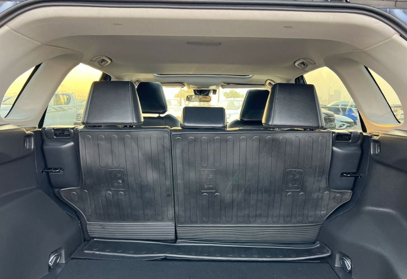 تويوتا راف ٤ XLE 2023 Toyota RAV4 Full Option - 2.5 V4 - Big Screen & Radar Sensor - Trunk Auto Push Star