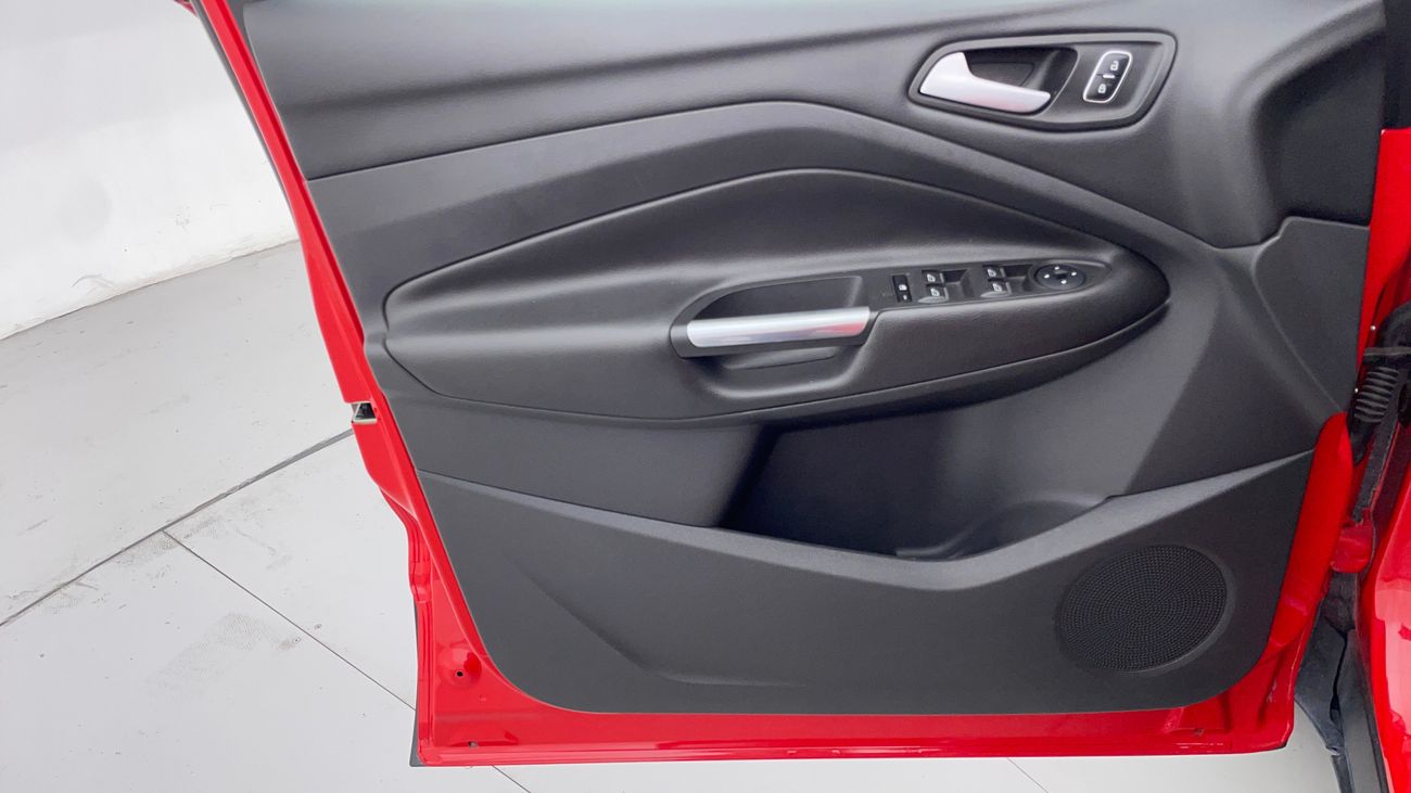 فورد إيسكاب S 2.5 | بدون دفعة مقدمة | اختبار قيادة مجاني للمنزل