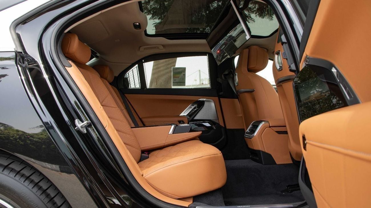 BMW 735i | GCC Specs | 2026 | 3 Years Warranty & Contract Service | For Local Registration +10%