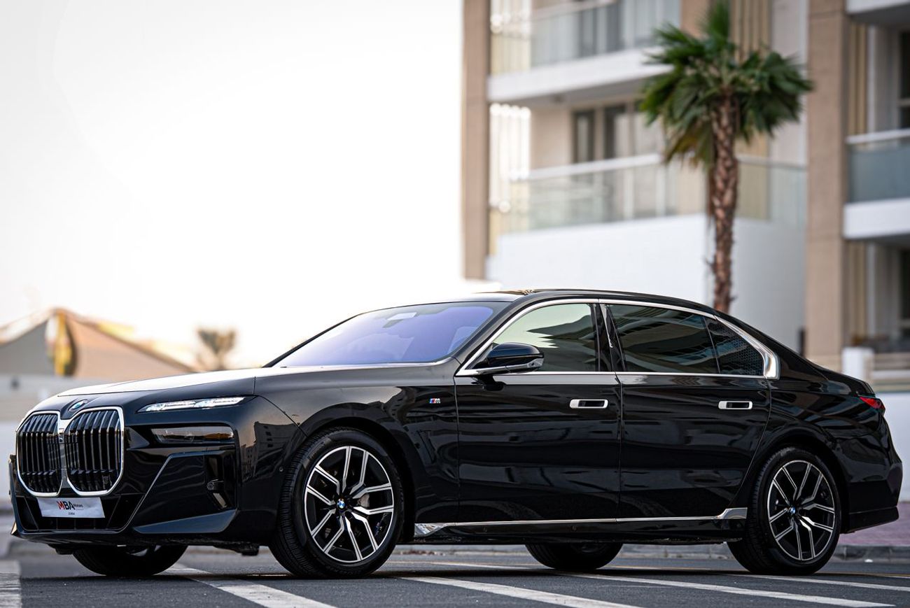 بي أم دبليو 740i