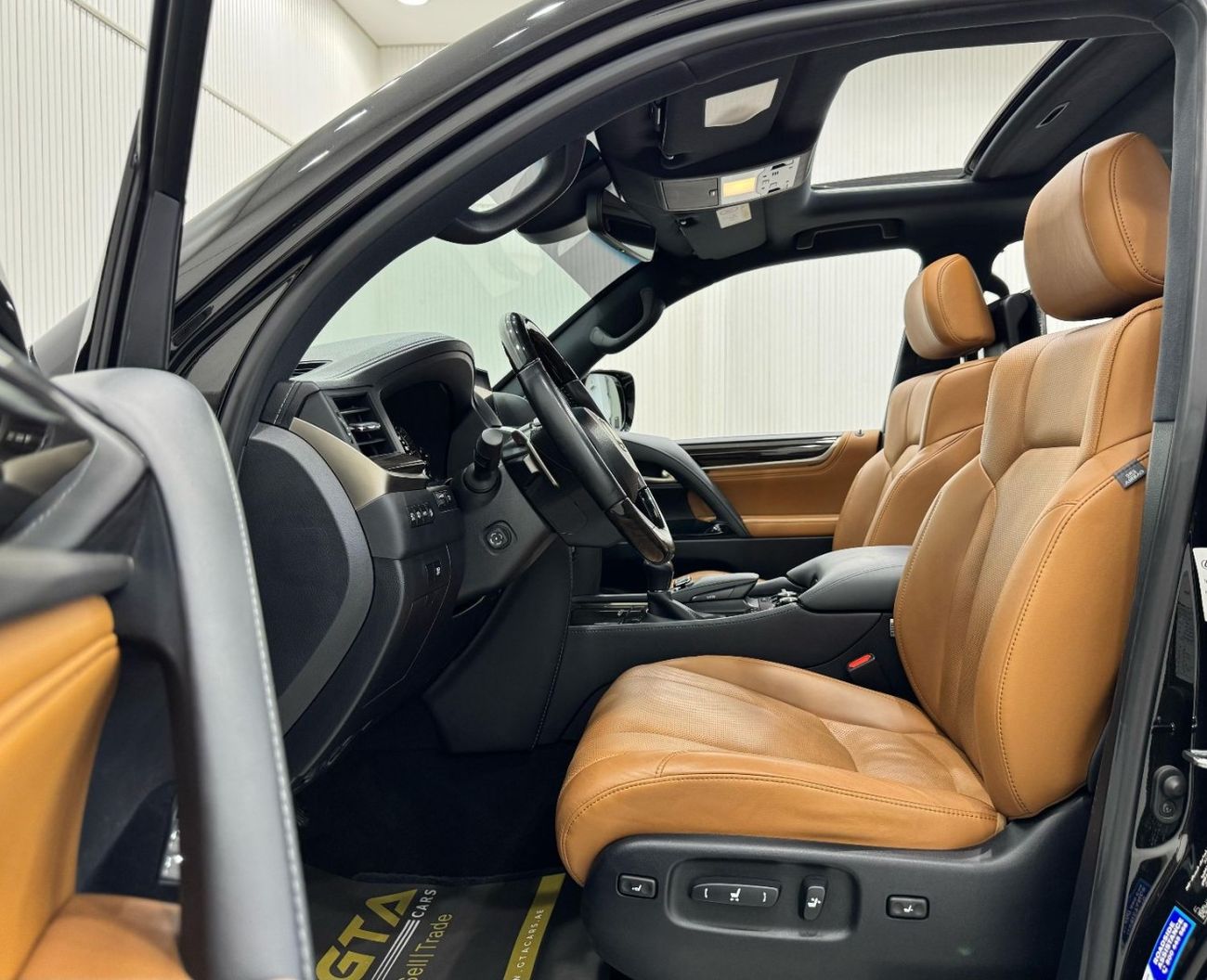 Lexus LX 570 Signature Edition 2021 Lexus LX570 Signature Edition, July 2027 Lexus Warranty, Fully Loaded, 8 Seat