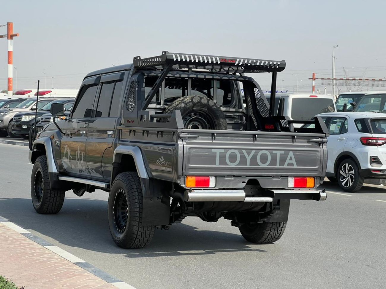 Toyota Land Cruiser Pick Up The Toyota Land Cruiser Pickup (specifically the 70 Series/LC79) is a legendary, heavy-duty 4WD work