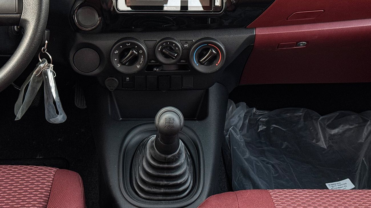 Toyota Hilux 2.0L Petrol Manual 2024 New 0Km