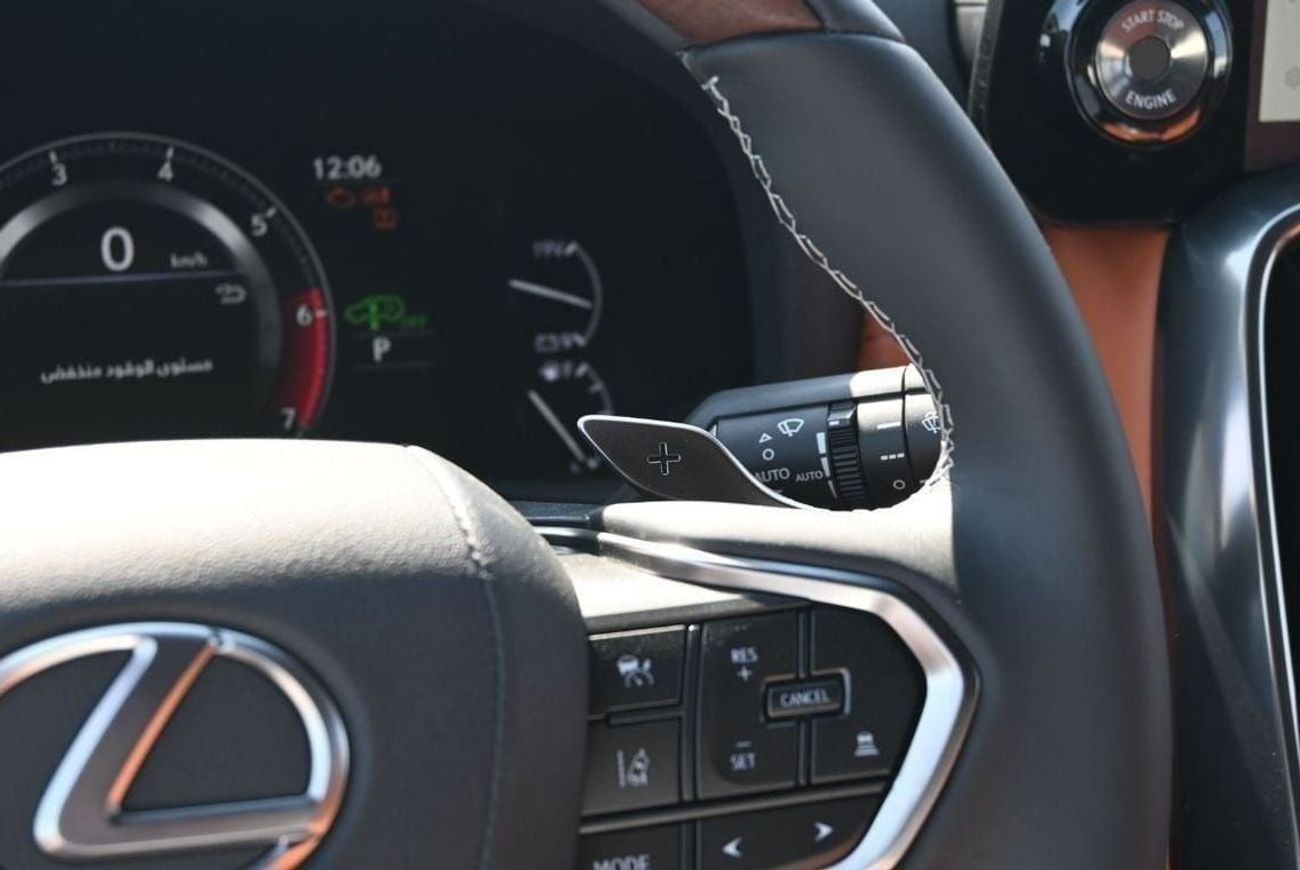 لكزس LX 600 Lexus LX600 VIP w/Black Pkg 3.5L Twin-Turbo V6, Petrol Model 2024, Color Black