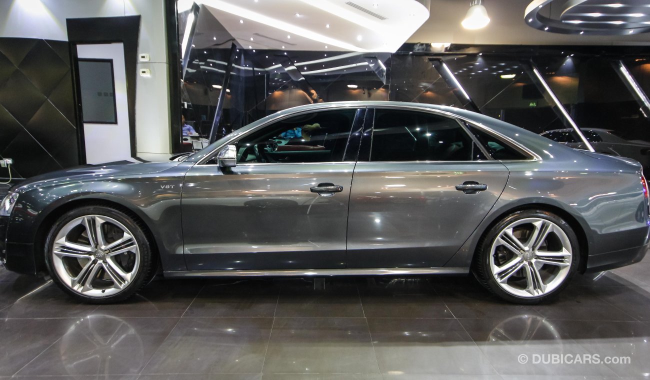 Audi S8 V8 T