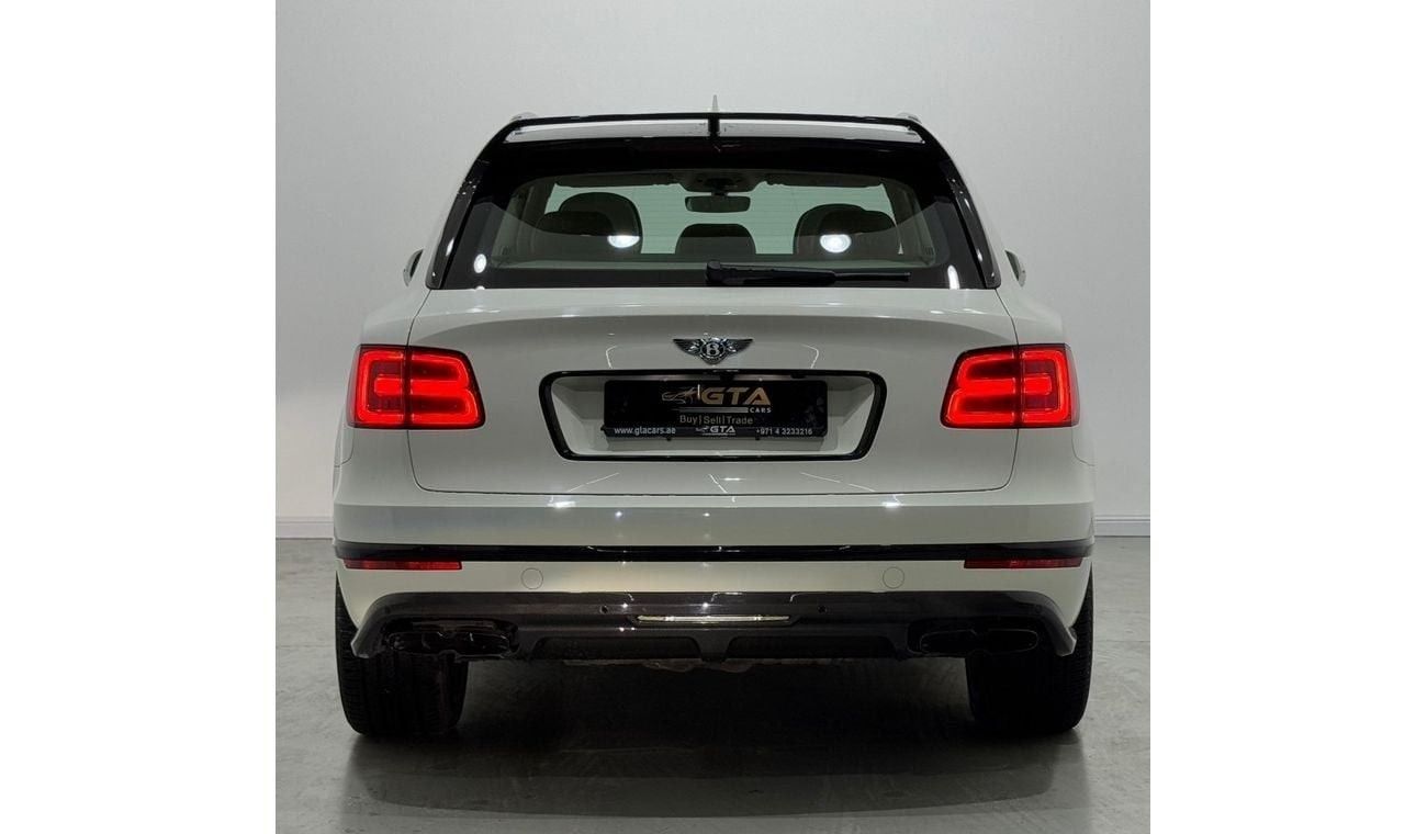 Bentley Bentayga V8 2019 Bentley Bentayga V8, Warranty, Carbon Fiber Package, Full Options, Low Kms