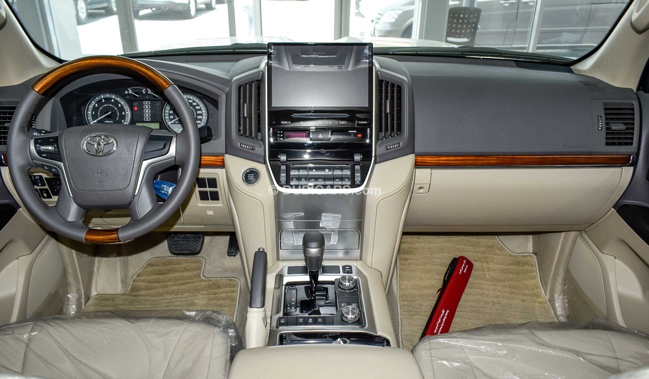 Toyota Land Cruiser GXR V8