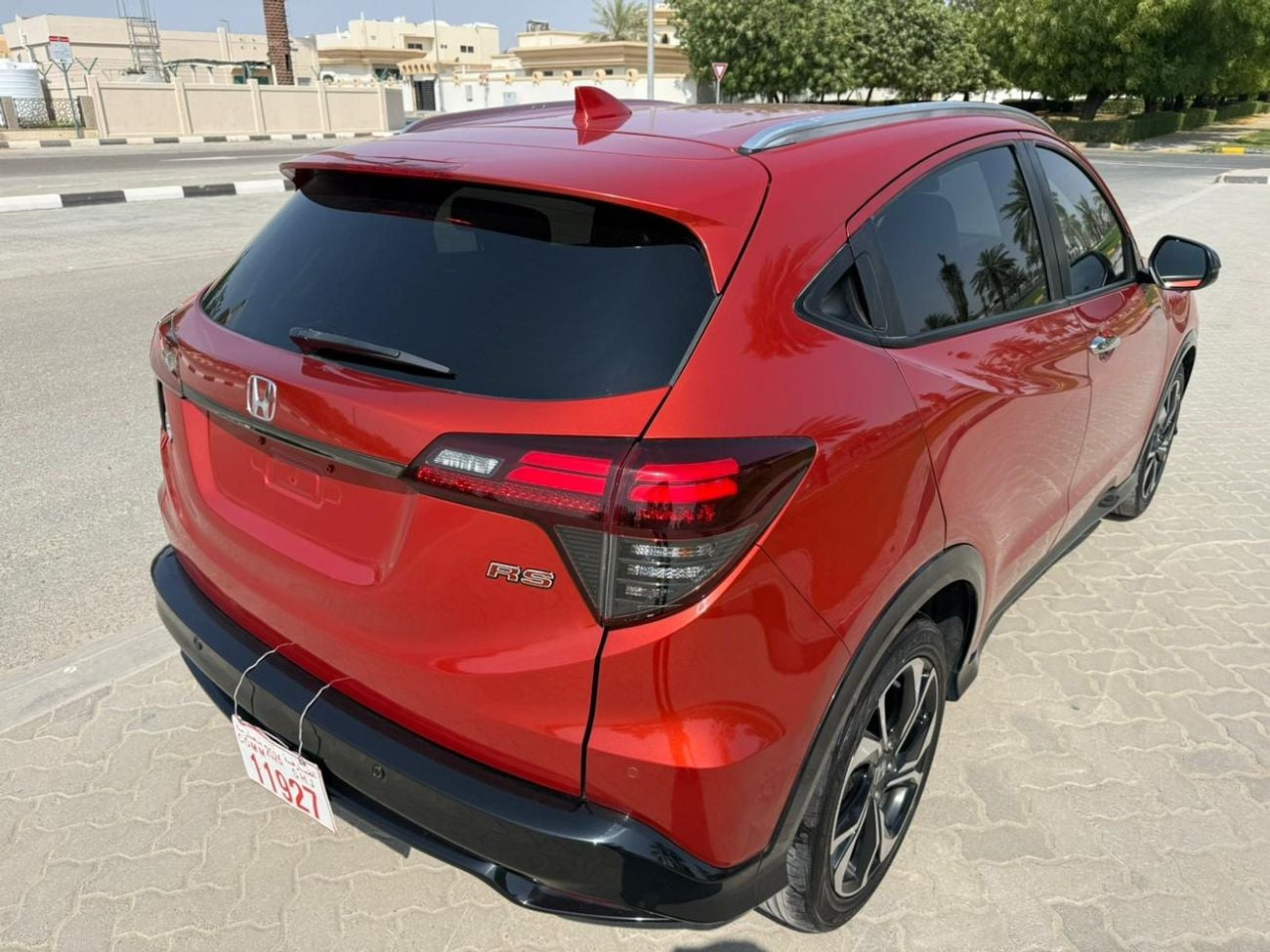 هوندا HRV HONDA HR-V ,FUEL PETROL ,ENGINE CAPACITY 1.8 LITER ,RIGHT HAND DRIVE