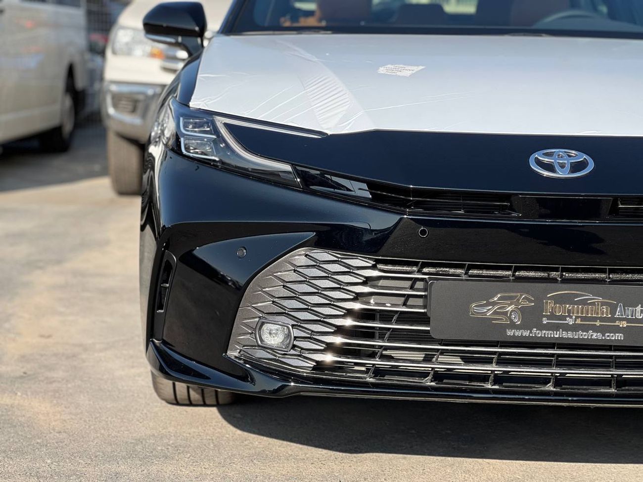 Toyota Camry GLE 2.5L PTR A/T // 2025 // FULL WITH RADAR , COOLING SEATS , PANORAMIC ROOF // SPECIAL OFFER // BY