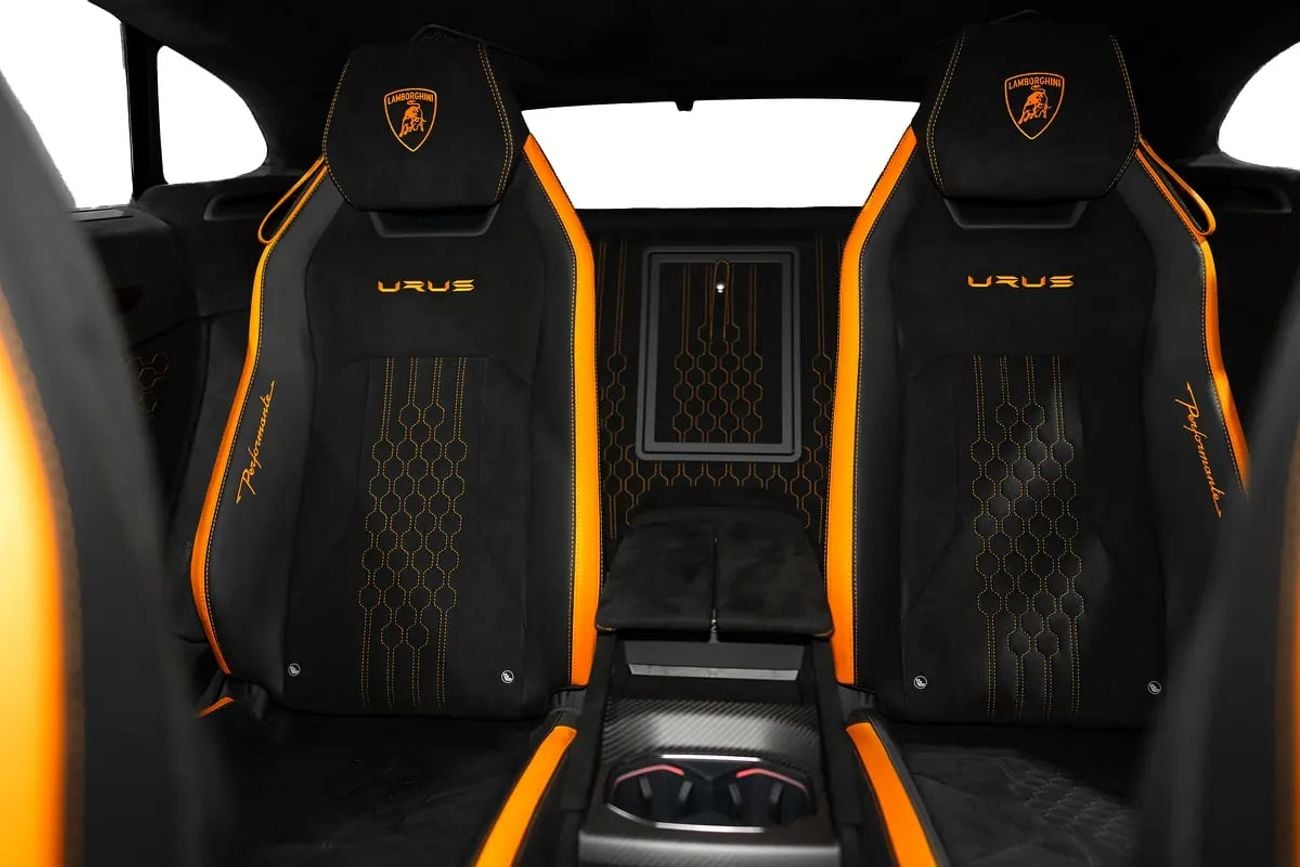 لامبورغيني اوروس 4.0T V8 Performante PERFORMANTE | FULL CARBON INT/EXT | EXTENDED PERFORMANTE TRIM | SUNSHINE PACKAGE