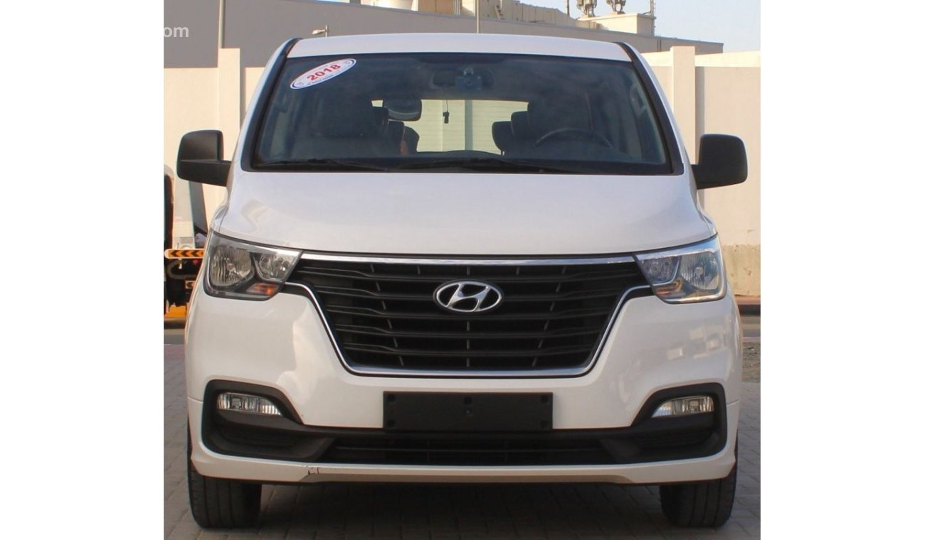 Hyundai Grand Starex Hyundai Star X Grand 2018, in excellent condition, imported from Korea, customs papers, without acci