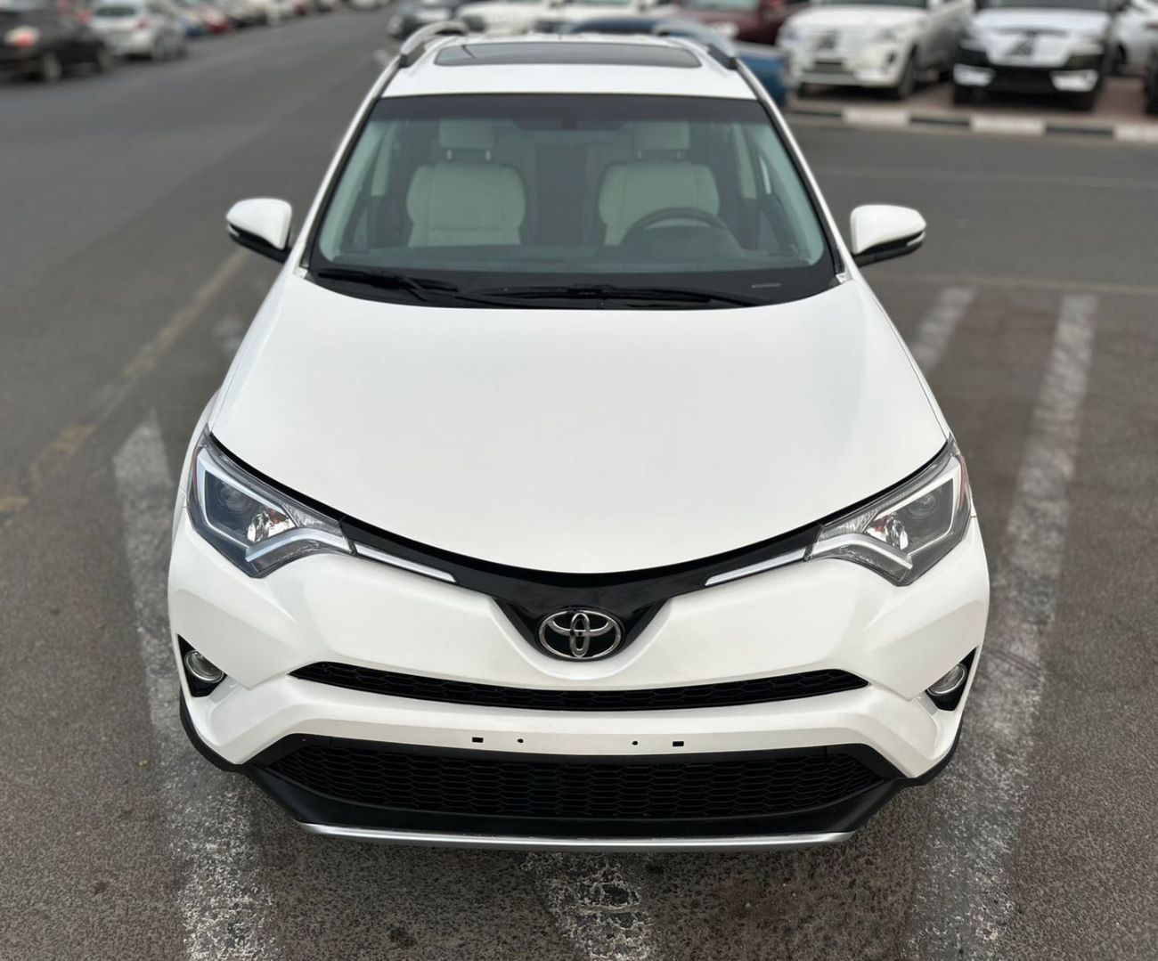 Toyota RAV4 2015 Toyota Rav4 2.5 L V4 Rear Camera - Sunroof - Leather Seat //