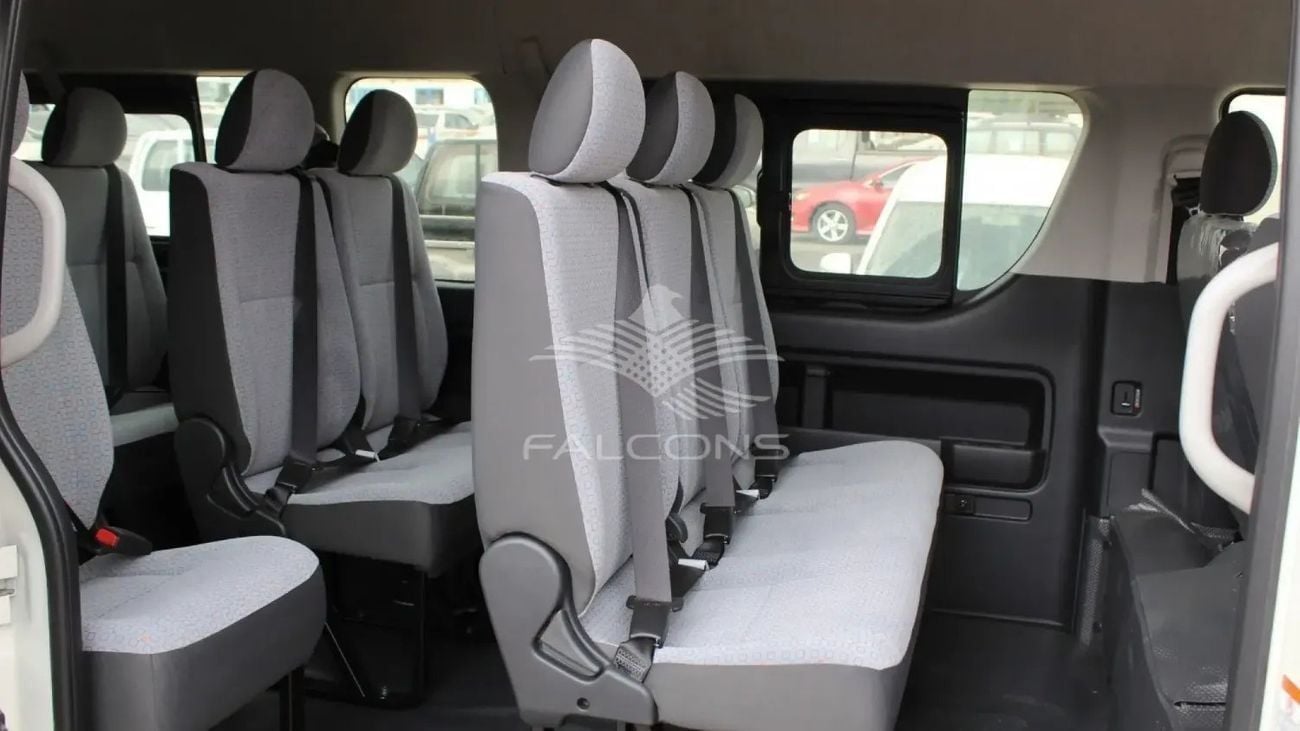 تويوتا هاياس 2.5L Diesel GL HR WITH AC, ABS & ALLOY Manual