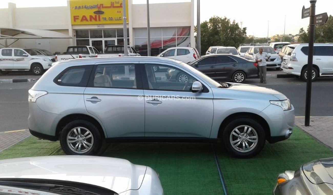 Mitsubishi Outlander no paint no accident full option