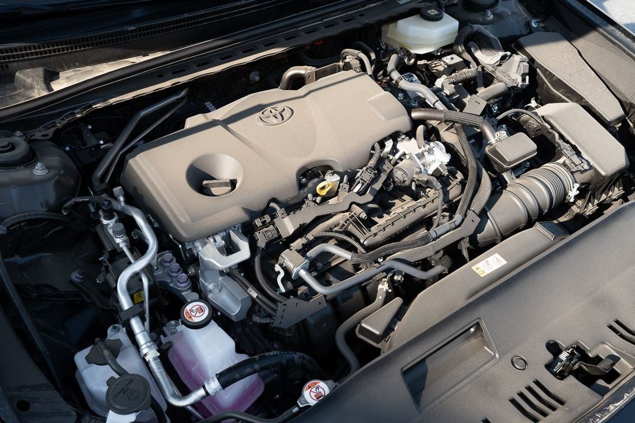 Toyota Camry LE Hybrid 2.5L 2026