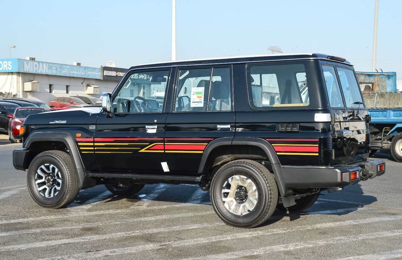 Toyota Land Cruiser 70 TOYOTA LAND CRUISER 76 2.8L 4WD SUV 2025