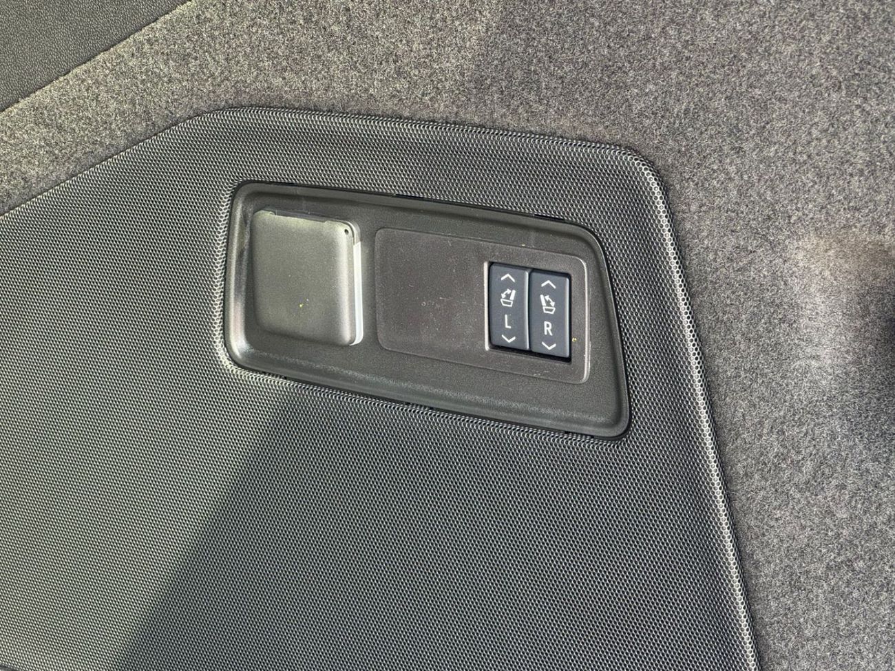 Cadillac Escalade CADILLAC ESCALADE ESV EXECUTIVE LWB 2025