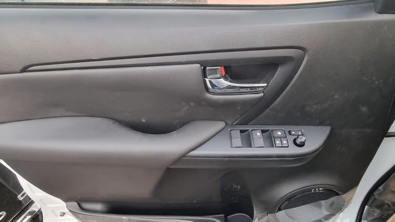 Toyota Fortuner TOYOTA FORTUNER 2.7L PETROL GR-KIT LEATHER SEATS POWER SEATS FULL OPTION MY 2025