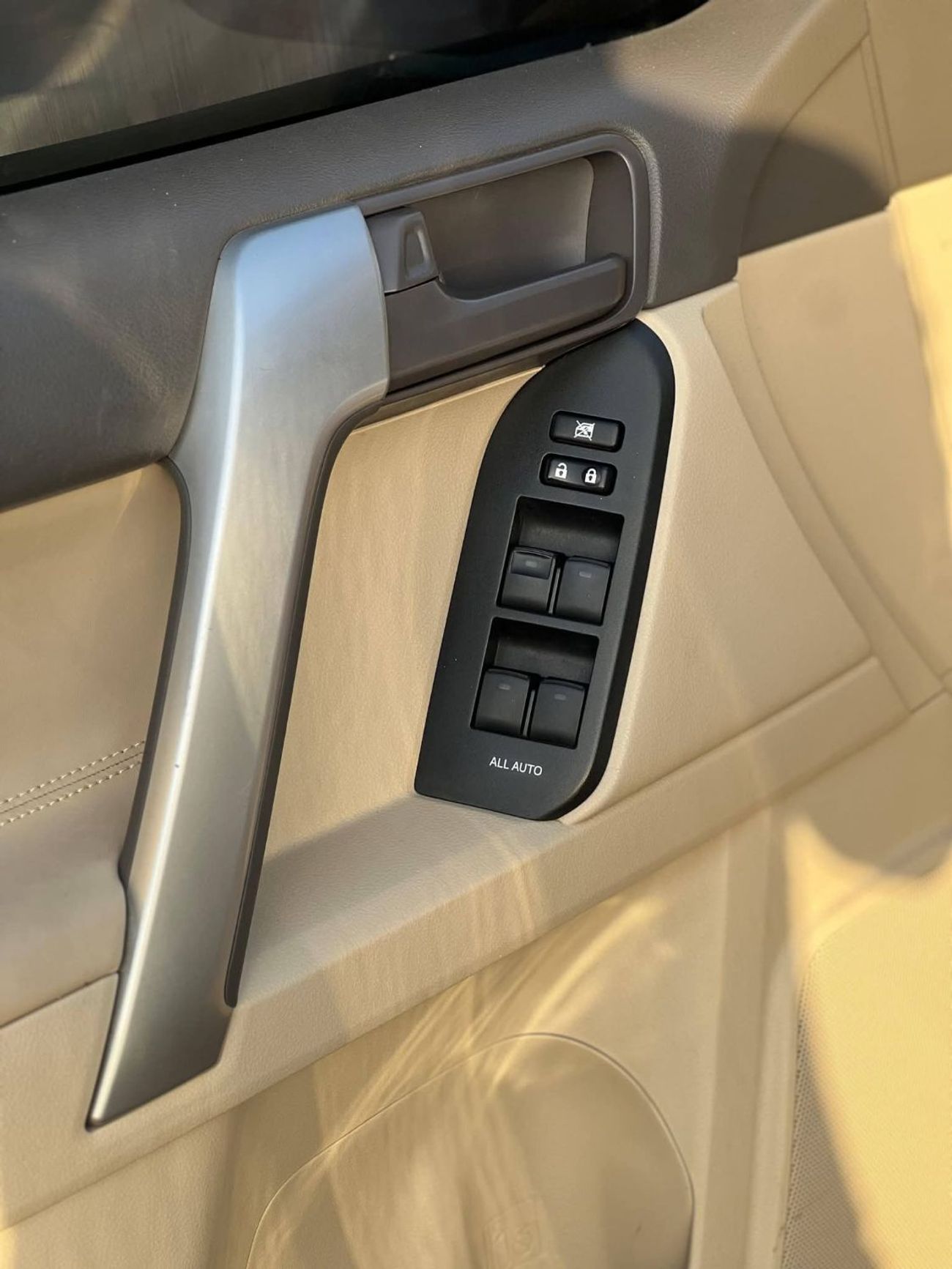 Toyota Prado Toyota prado 2019Model 4.0 petrol Engine Colour Black Transmission Automatic Interior.beige push sta