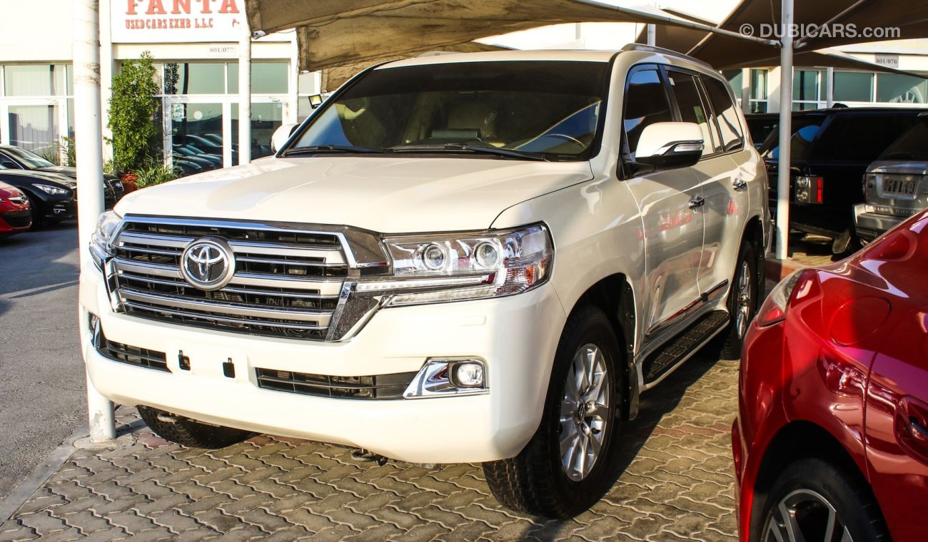 Toyota Land Cruiser GXR V8