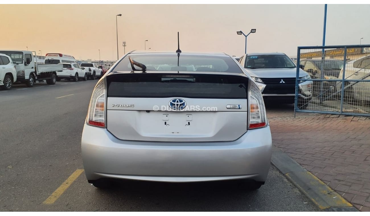 Toyota Prius+ Toyota Prius Plug-in Hybrid