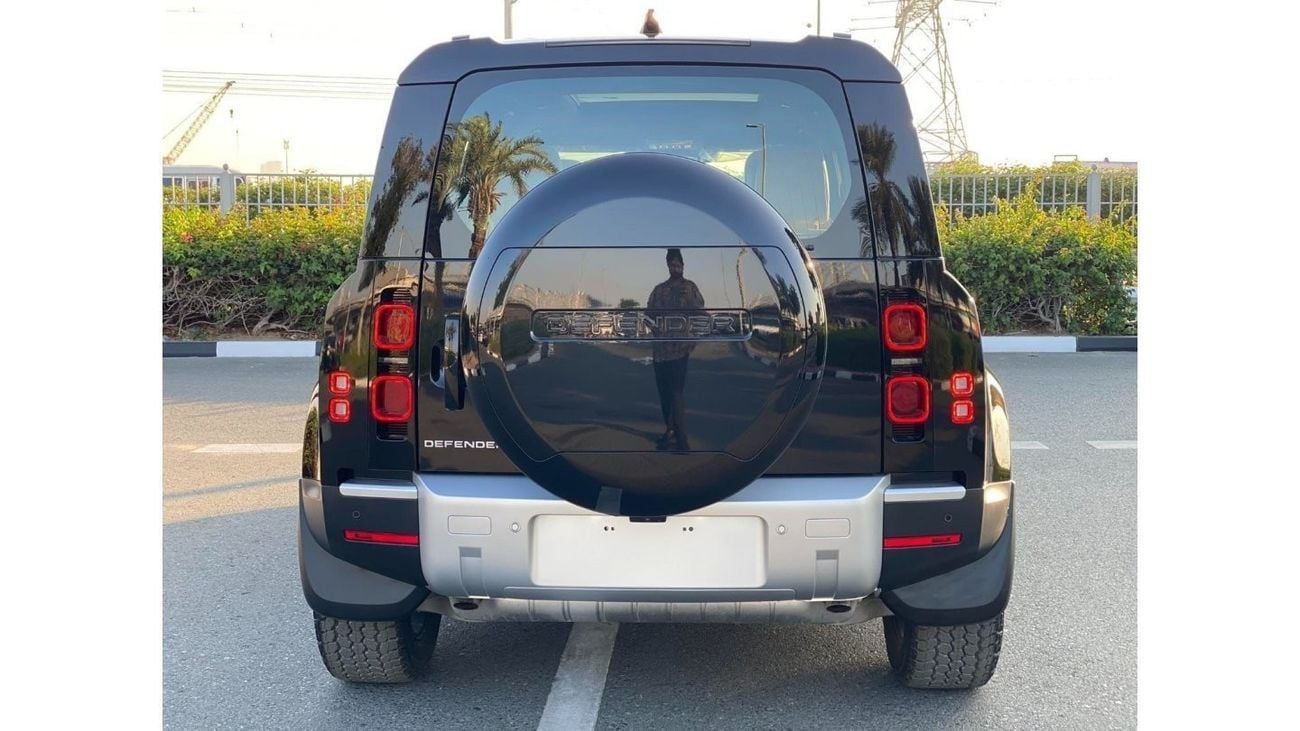 Land Rover Defender HSE 110 BRAND NEW GCC SPEC UNDER WARRANTY AND SERVICE