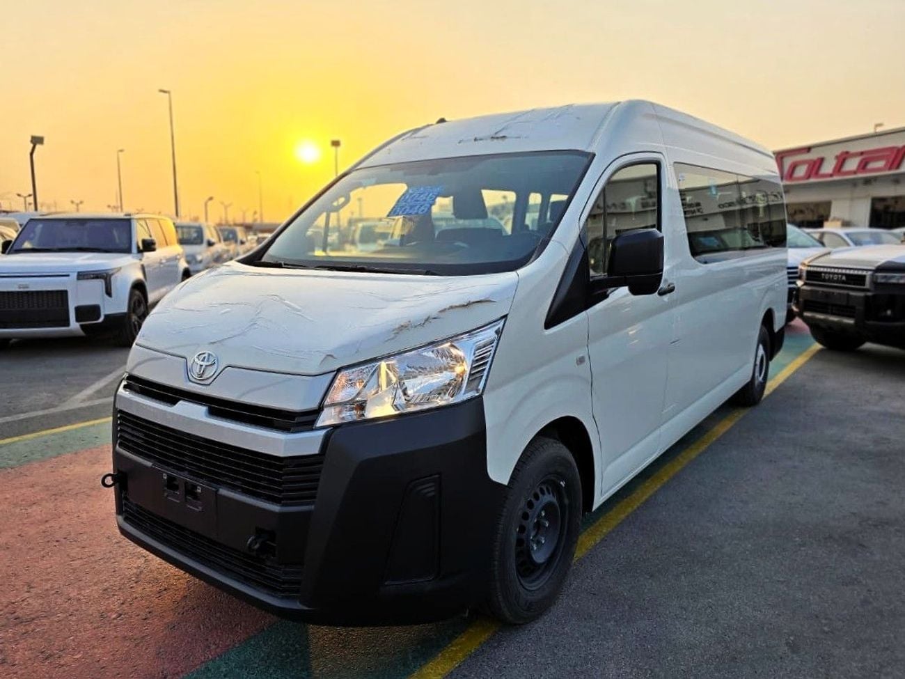 تويوتا هاياس GL Toyota Hiace High Roof Black Bump 3.5l M/T White color With MoonRoof 2026