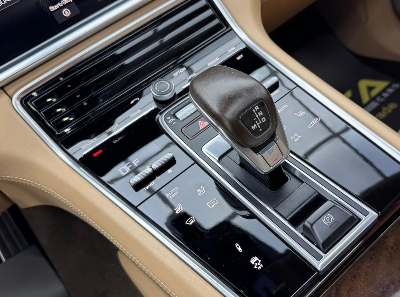 بورش باناميرا 4S 2.9L 2018 Porsche Panamera 4S, Full Porsche Service History, Sport Chrono Package, GCC2018 Porsch