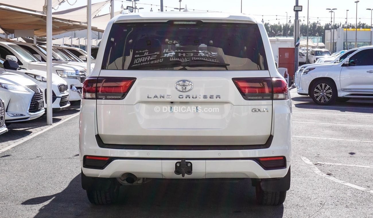 Toyota Land Cruiser GXR  3.5 L V6