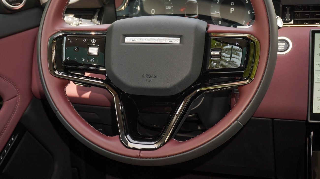 لاند روفر رانج روفر إيفوك SE P250 DYNAMIC 2025!! FIVE YEARS WARRANTY!! THREE YEARS SERVICE CONTRACT