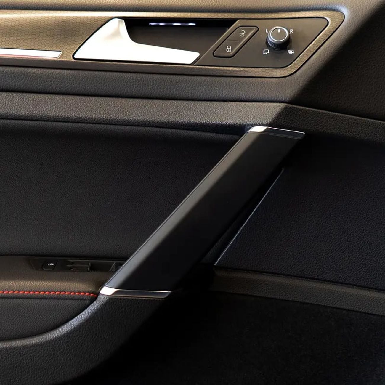 فولكس واجن جولف GTi Clubsport 2.0L 1,532 p.m • 0% Downpayment • VW GTI • 1 Year Warranty