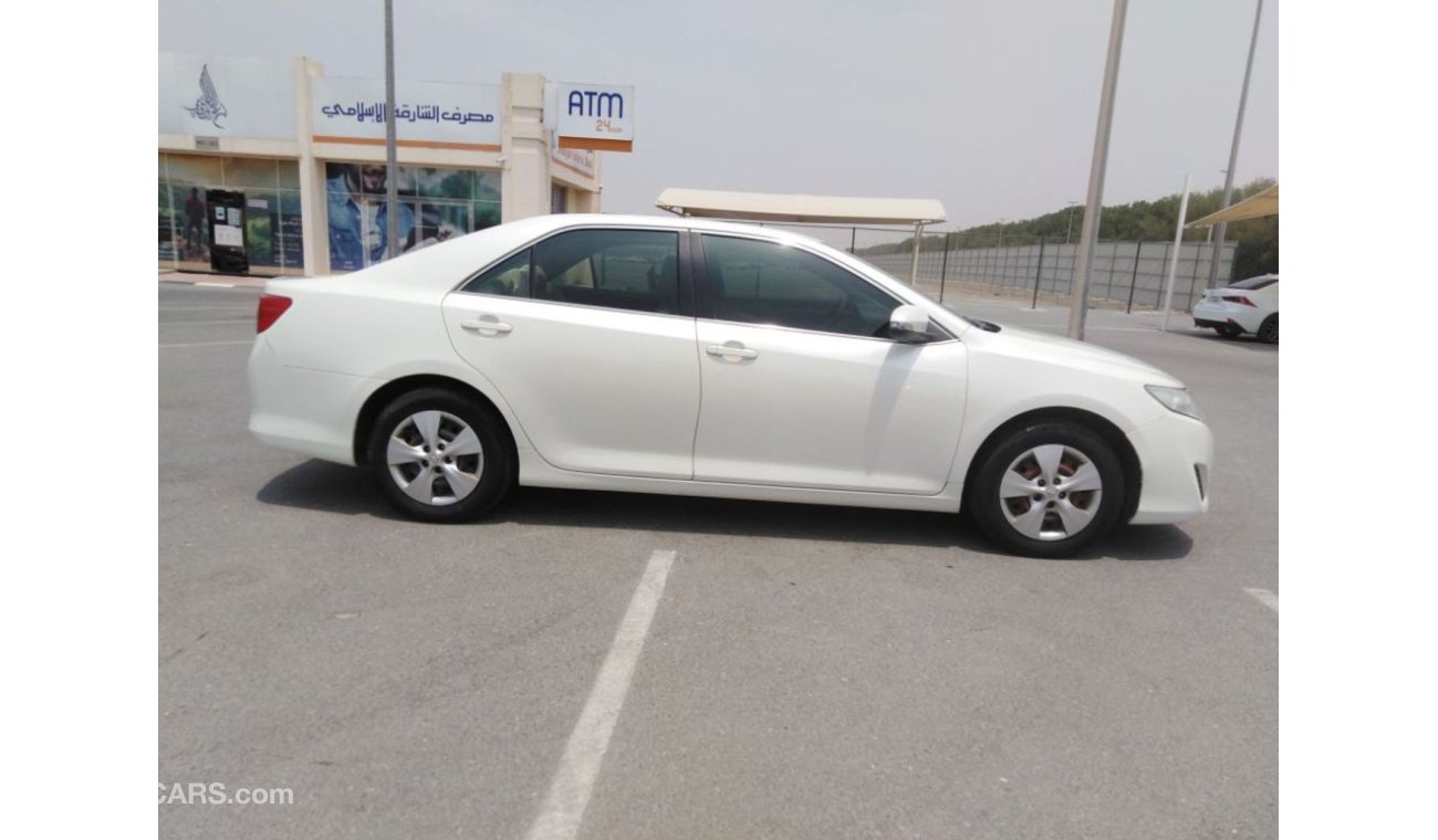 Toyota Camry Toyota camrey 2014 gcc very good car