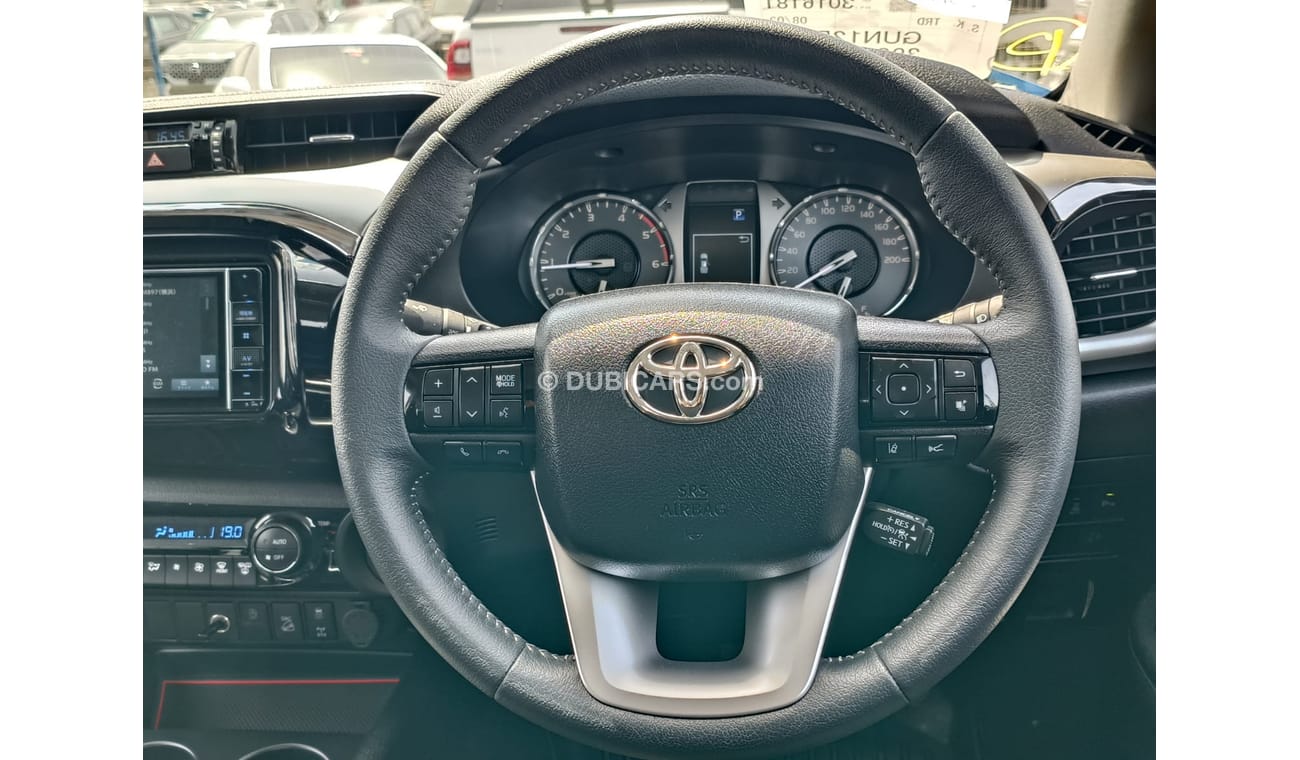 Toyota Hilux GR / GUN 125 / V4 / 2.4L DSL / A/T / DVD / ROOF CARRIER / RHD