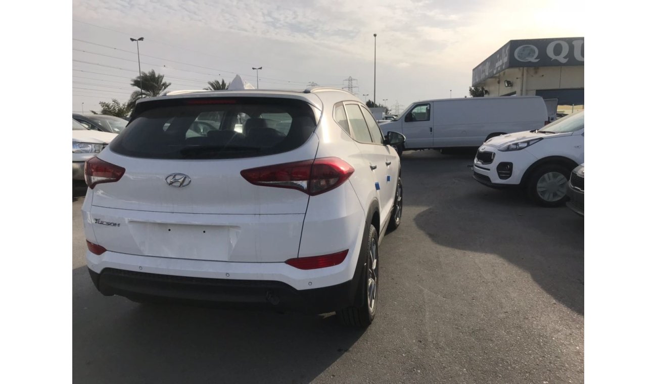 Hyundai Tucson WITH SUNROOF