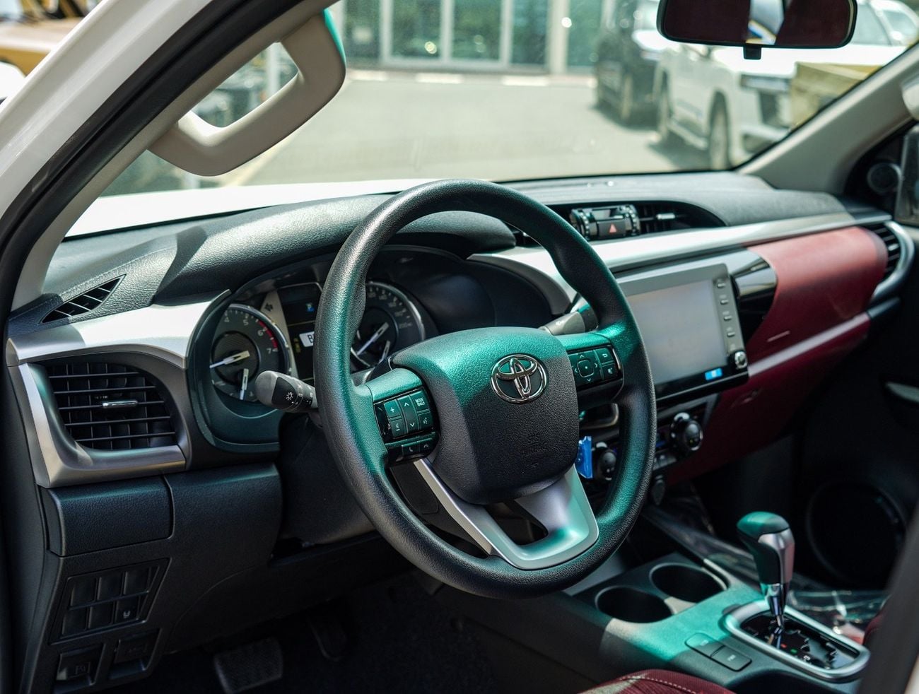 تويوتا هيلوكس Hilux 2.7 Automatic Full 2024