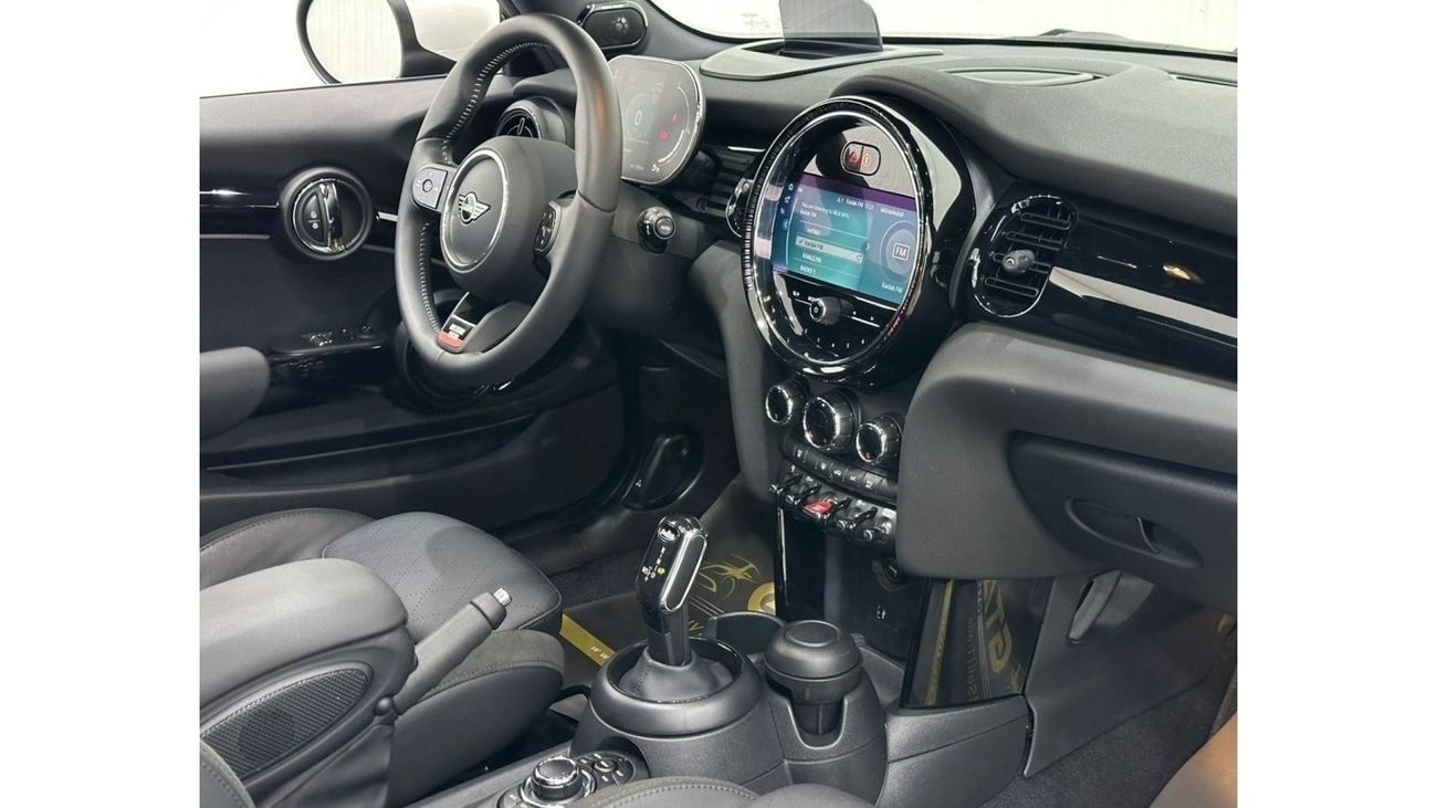 Mini Cooper S 2023 Mini Cooper S Multi-Tone Special Edition, 3 Years BMW Warranty + Service Pack, GCC