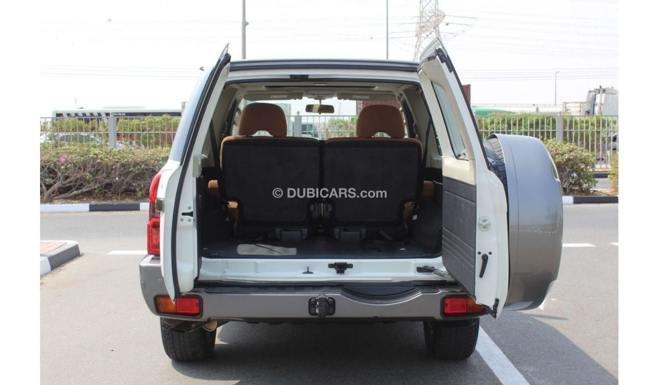 Nissan Patrol Super Safari NISSAN PATROL SUPER SAFARI M/T 2020 GCC SINGLE OWNER IN MINT CONDITION