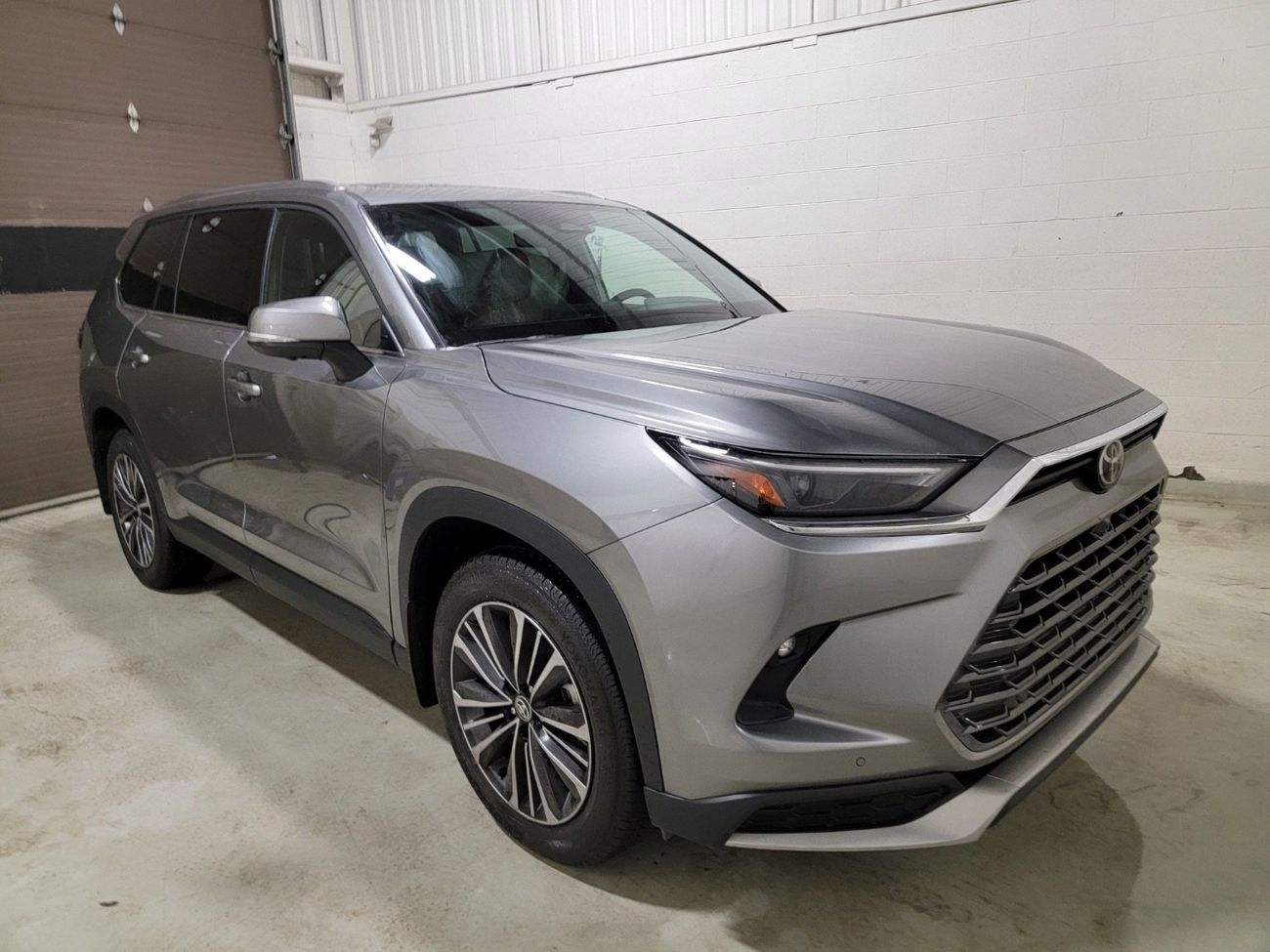 Toyota Grand Highlander PLATINUM HYBRID MAX