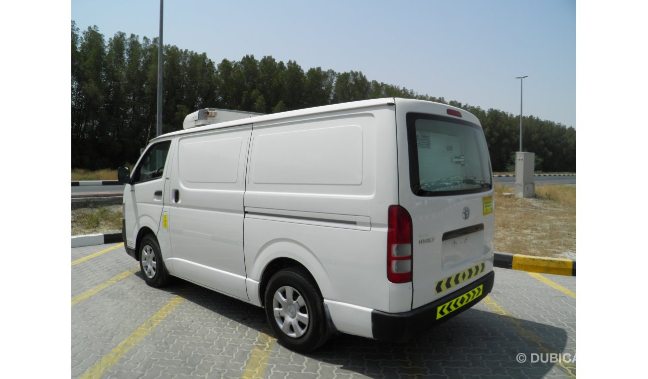 Toyota Hiace Van With Fridge(freezer) 2009 Ref# 297