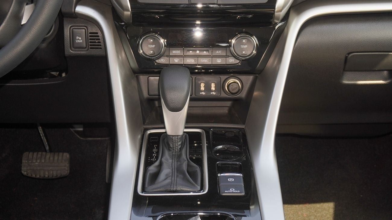 Mitsubishi Eclipse Cross Brand New Mitsubishi EclipseCrossMEDLINE 2025 Export 1.5L A/TPetrol |Red/Silver|ECLIPSECROSS-GLS-ML