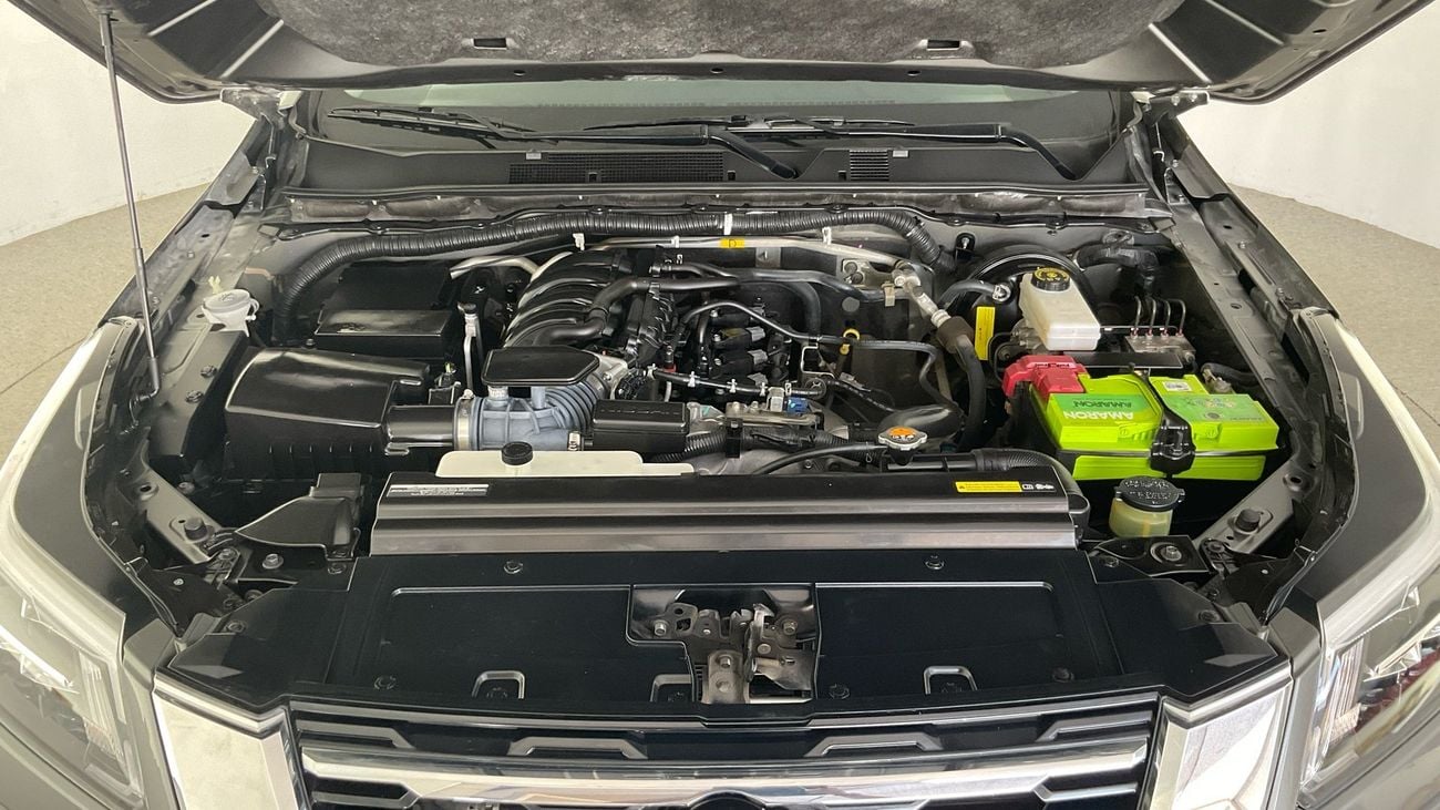 Nissan XTerra Platinum 2.5L 4WD Platinum | Guaranteed Warranty | 0 Down Payment